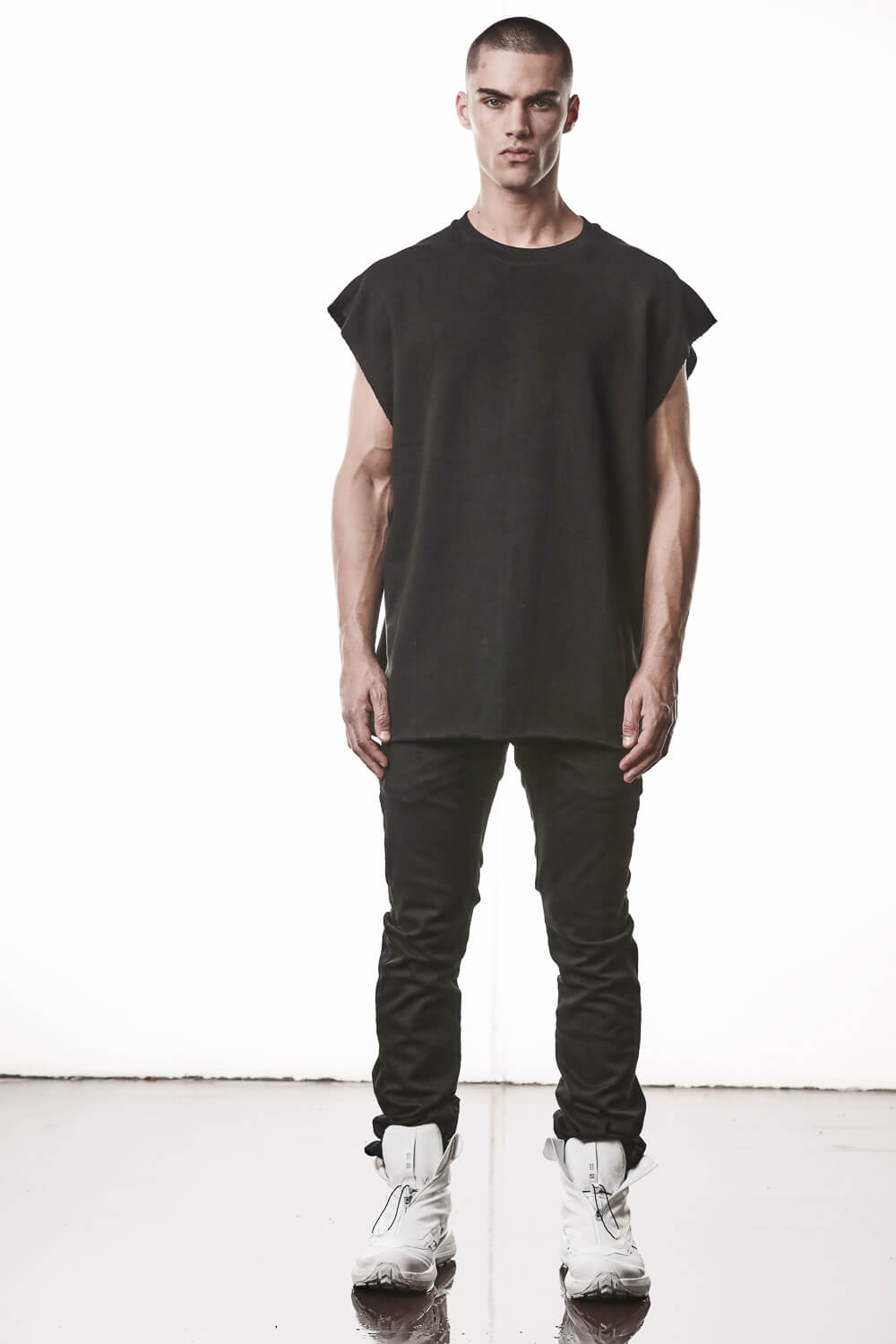 M T 102 Slim Fit Jeans Black