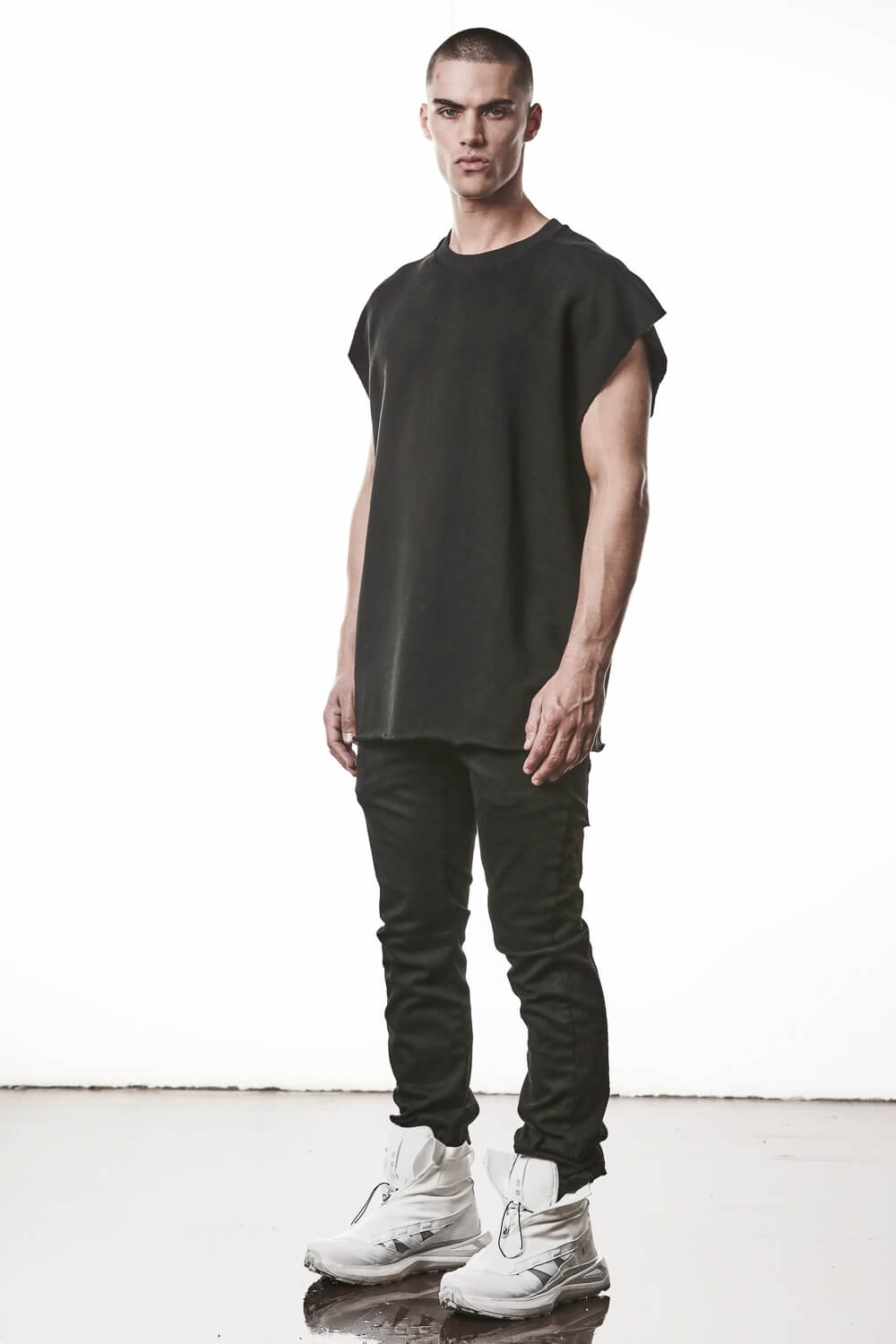 M T 102 Slim Fit Jeans Black