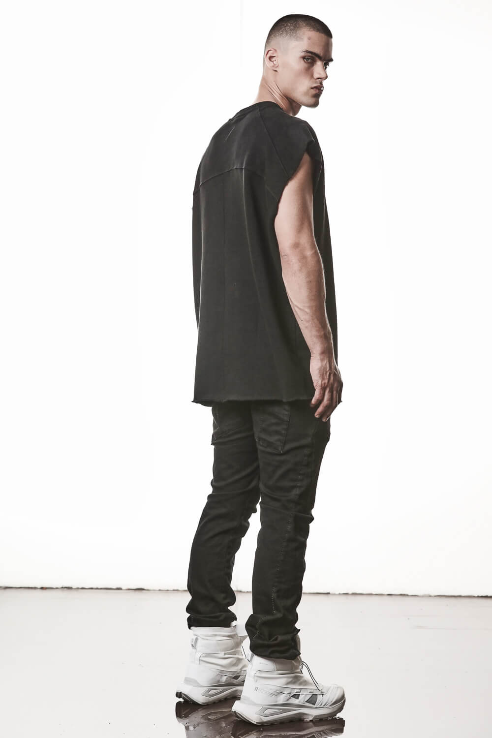 M T 102 Slim Fit Jeans Black