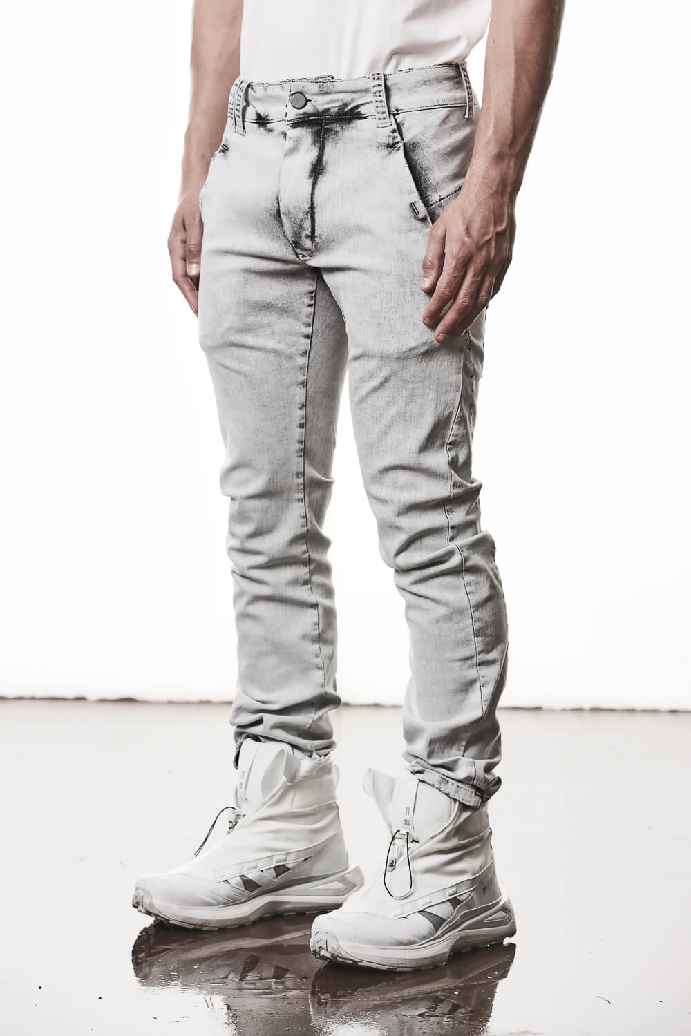 M T 102 Slim Fit Jeans Light Grey