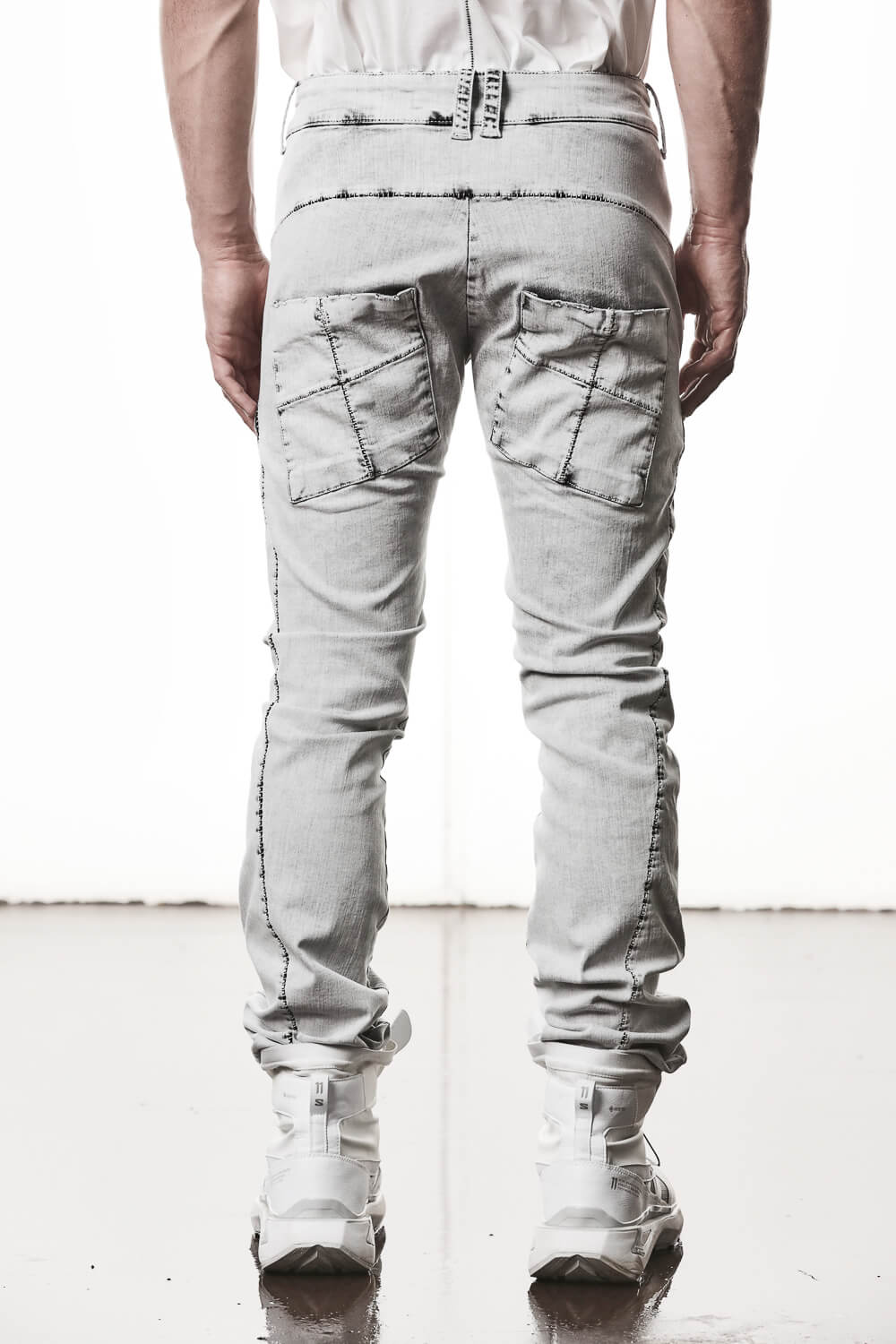 M T 102 Slim Fit Jeans Light Grey