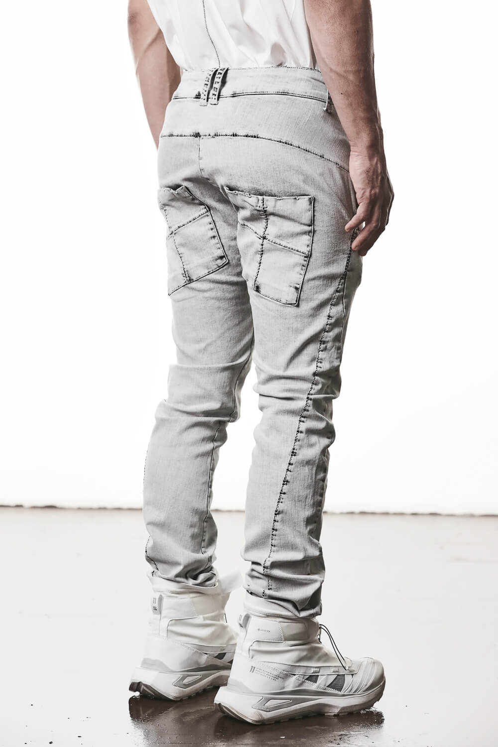 M T 102 Slim Fit Jeans Light Grey