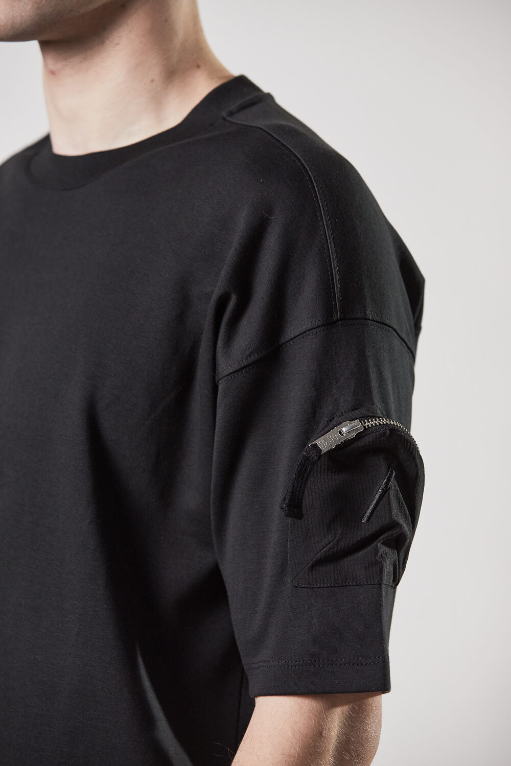 M TS 800 Sleeve Detail T-Shirt Black