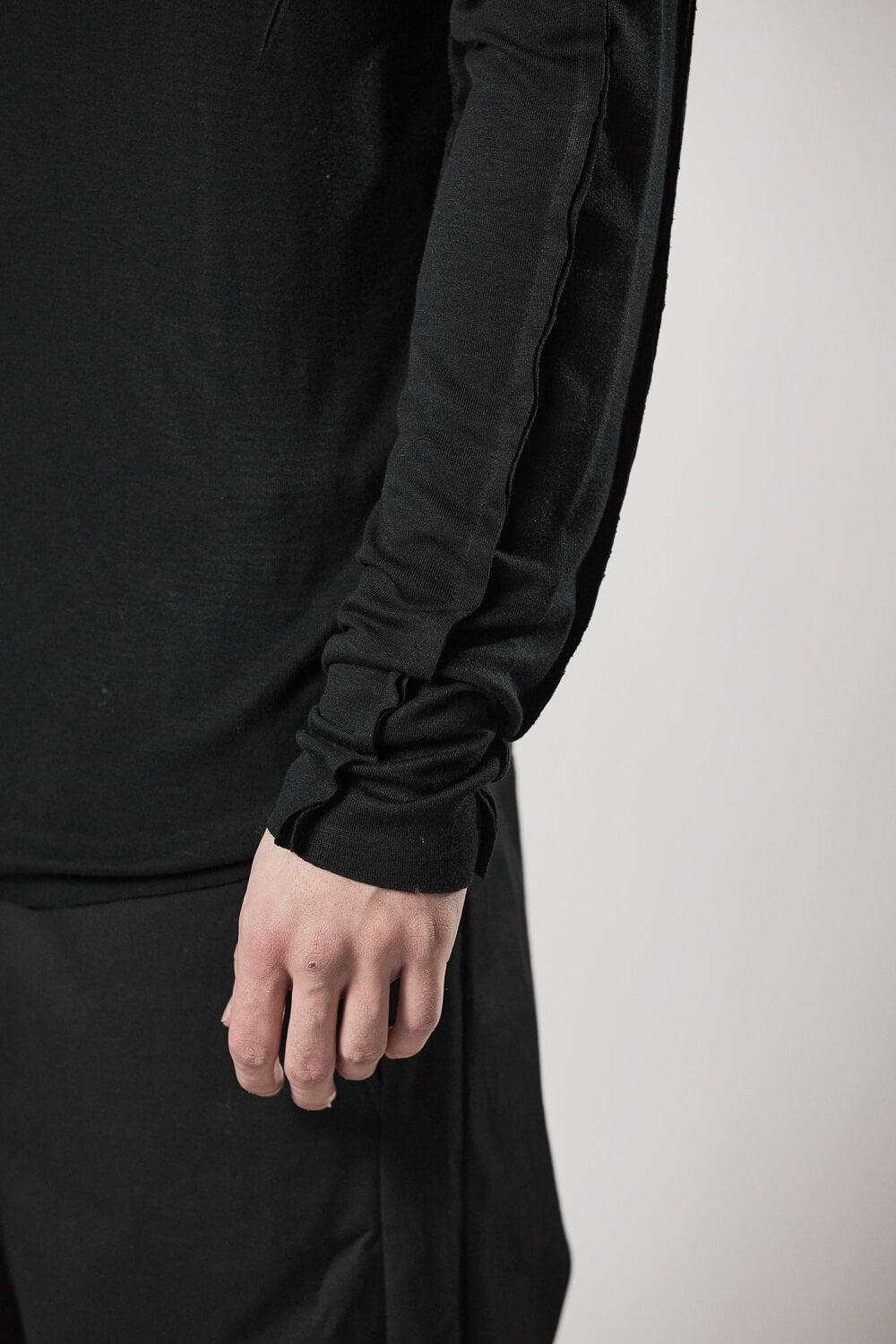 M TS 826 High Neck L/S T-Shirt Black