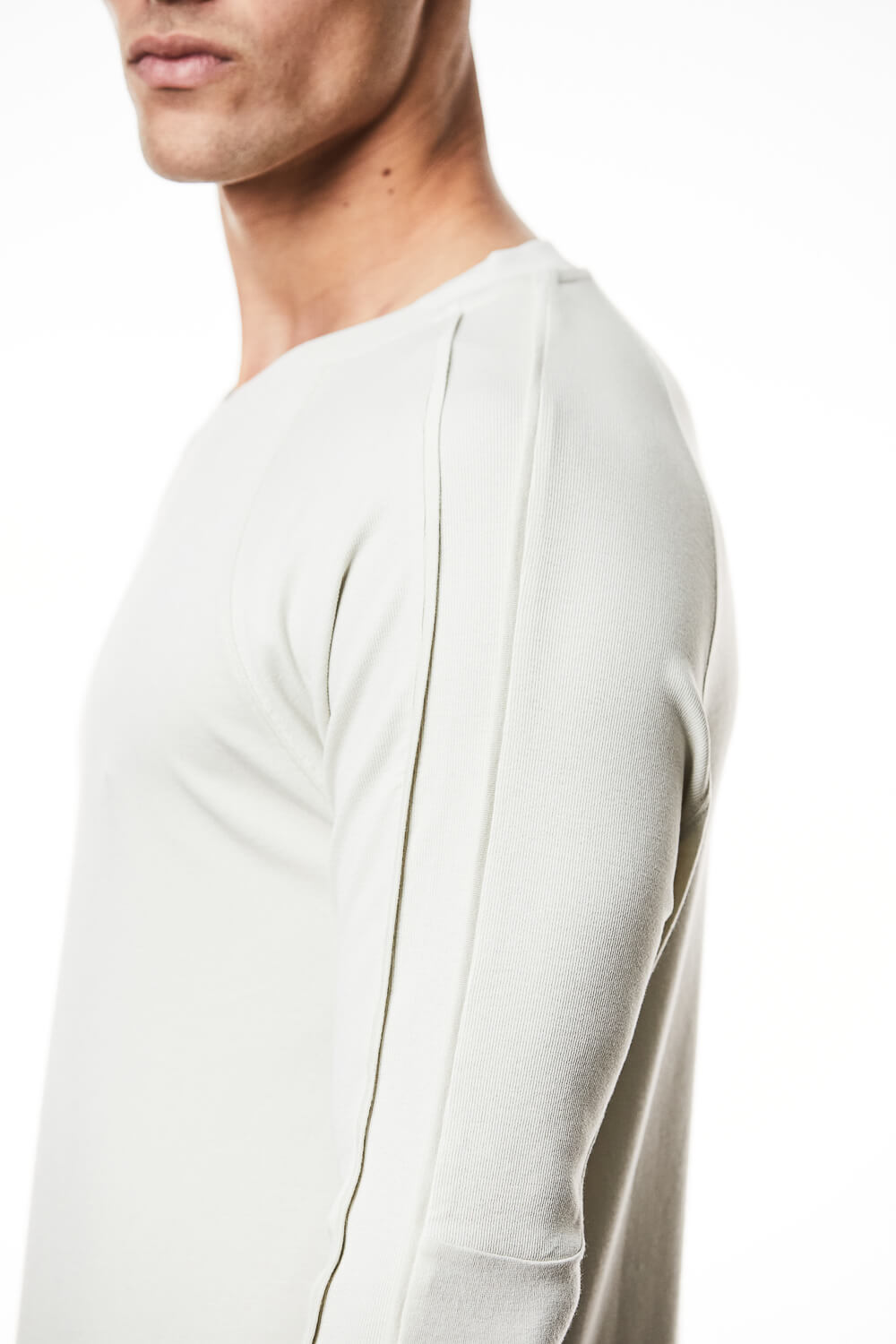 M TS 844 Long-Sleeve Detail T-Shirt Off White