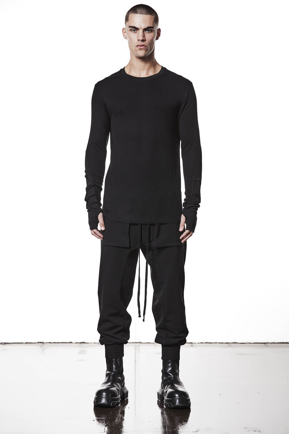 M TS 889 Slim Fit L/S T-Shirt Black