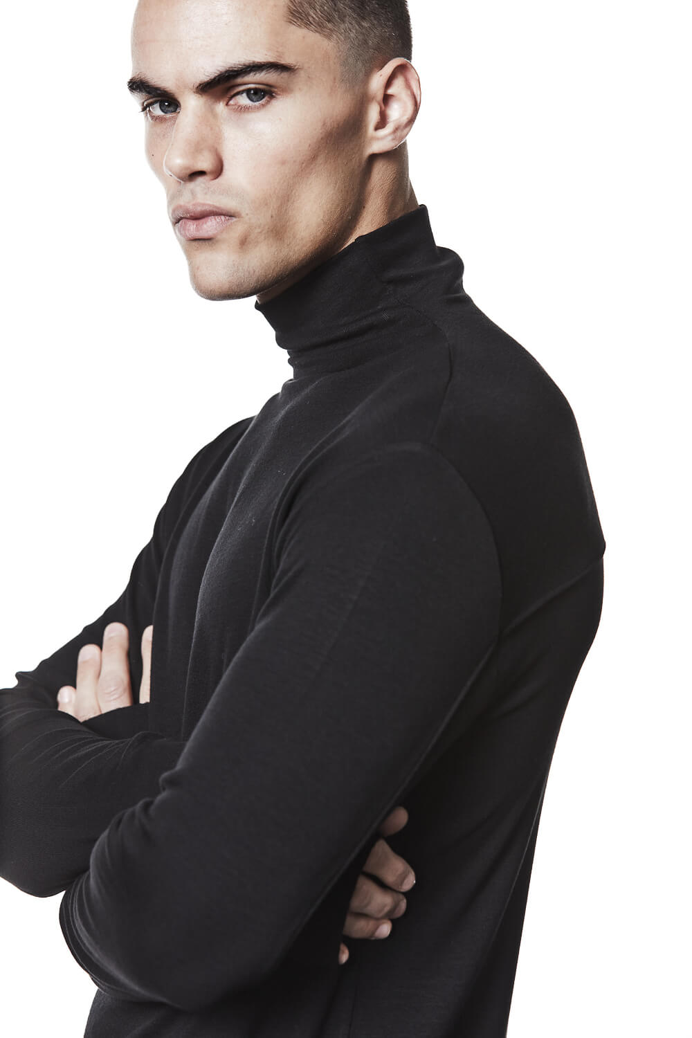 M TS 891 Thumbhole Detail L/S T-Shirt Black