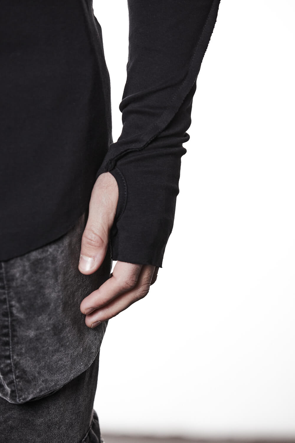 M TS 900 Raw Cut L/S T-Shirt Black