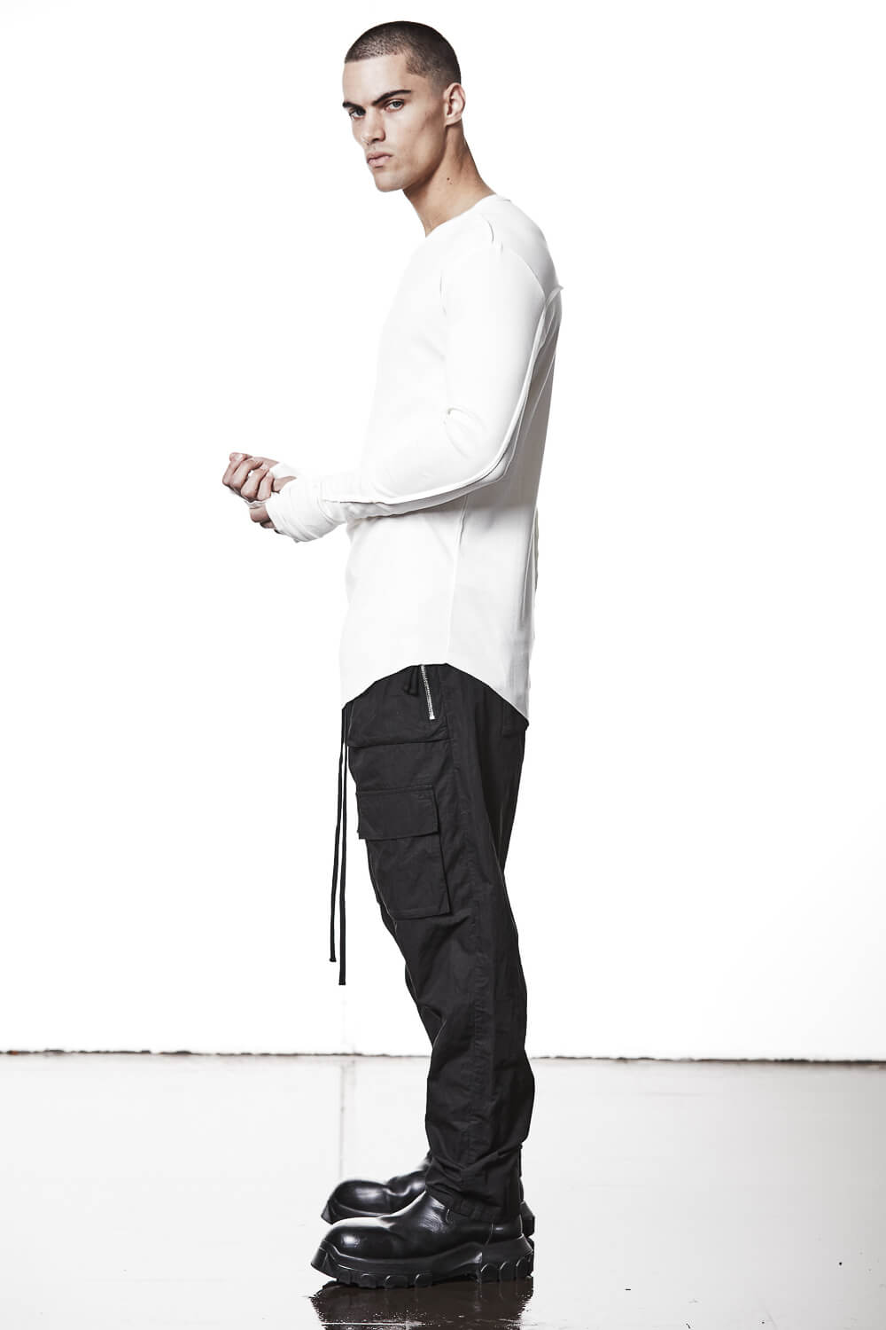 M TS 900 Raw Cut L/S T-Shirt Off White