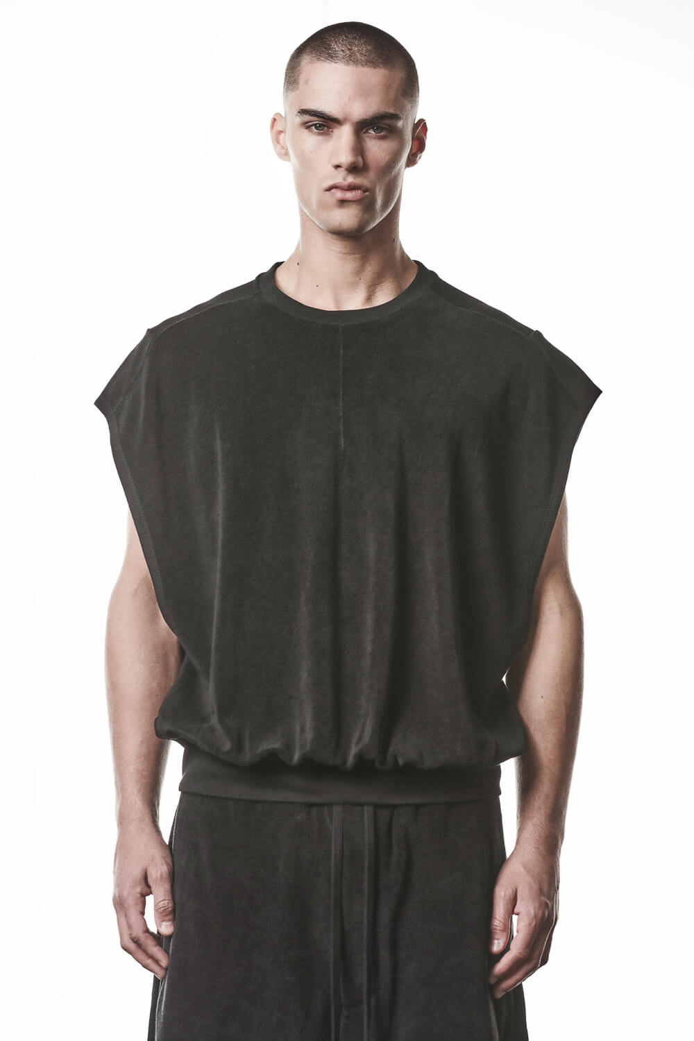 M TS 917 Crewneck Sleeveless T-Shirt Black