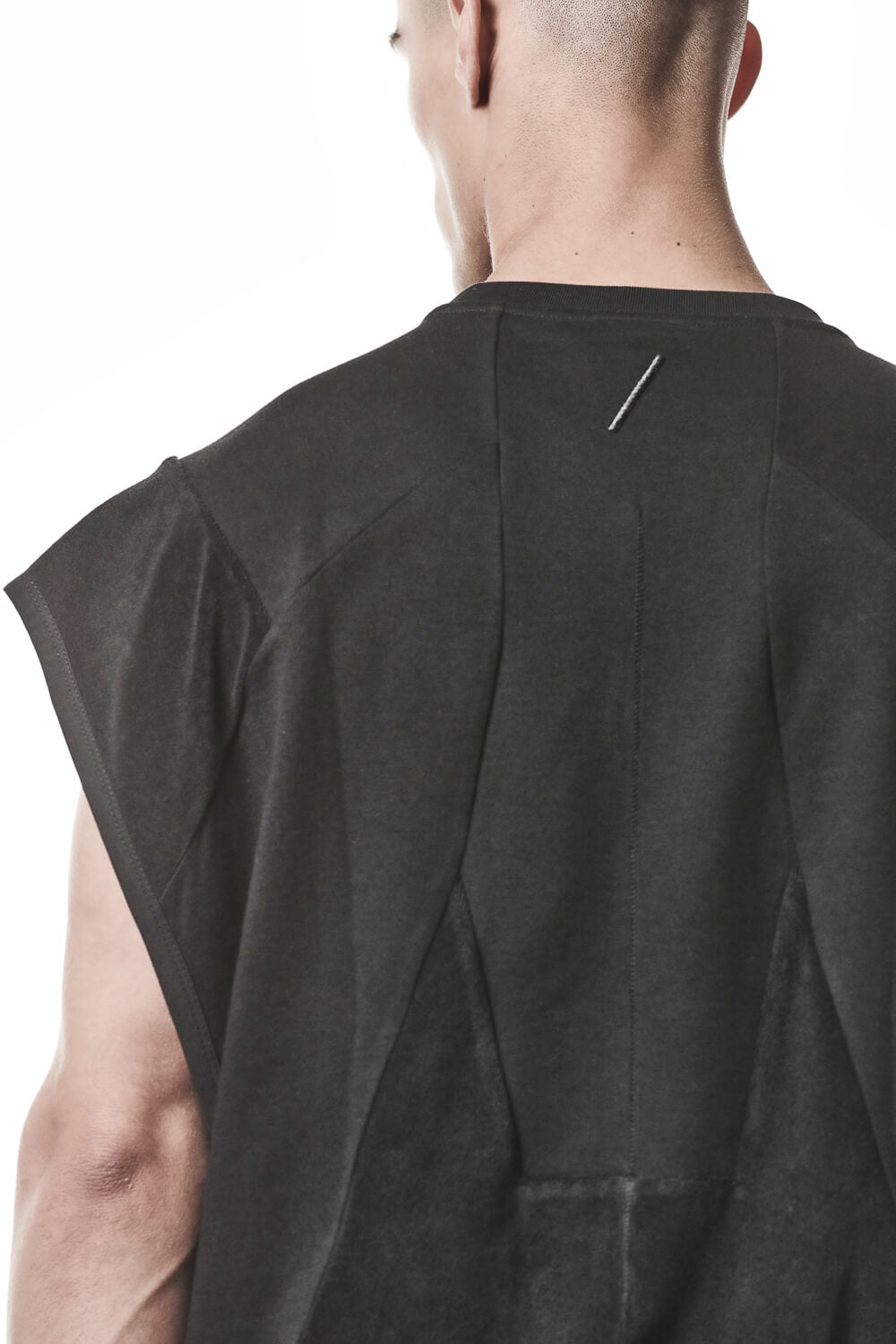M TS 917 Crewneck Sleeveless T-Shirt Black