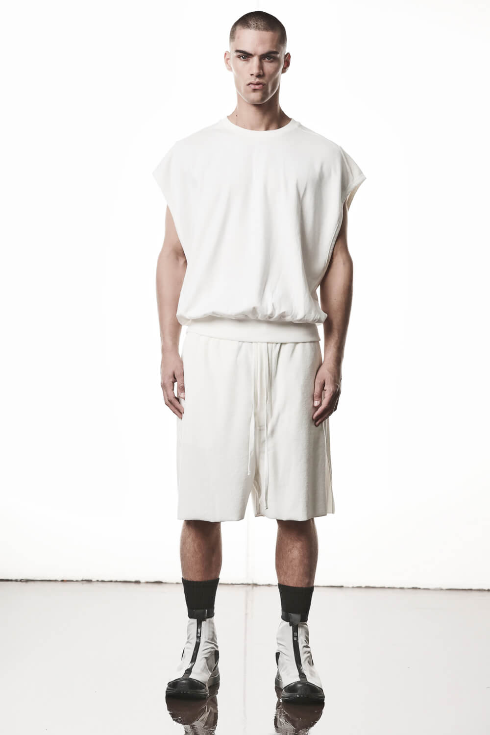 M TS 917 Crewneck Sleeveless T-Shirt Off White
