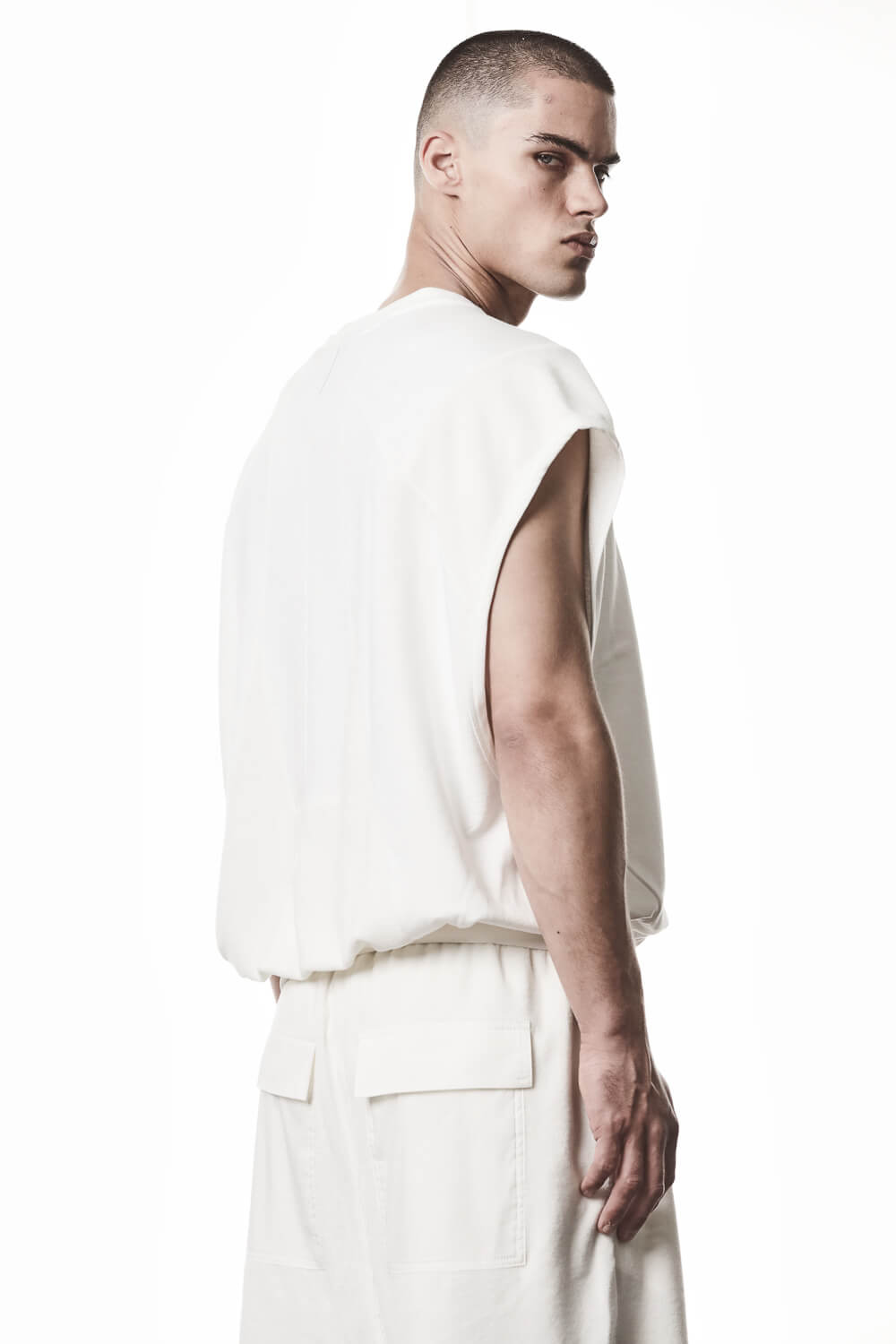M TS 917 Crewneck Sleeveless T-Shirt Off White