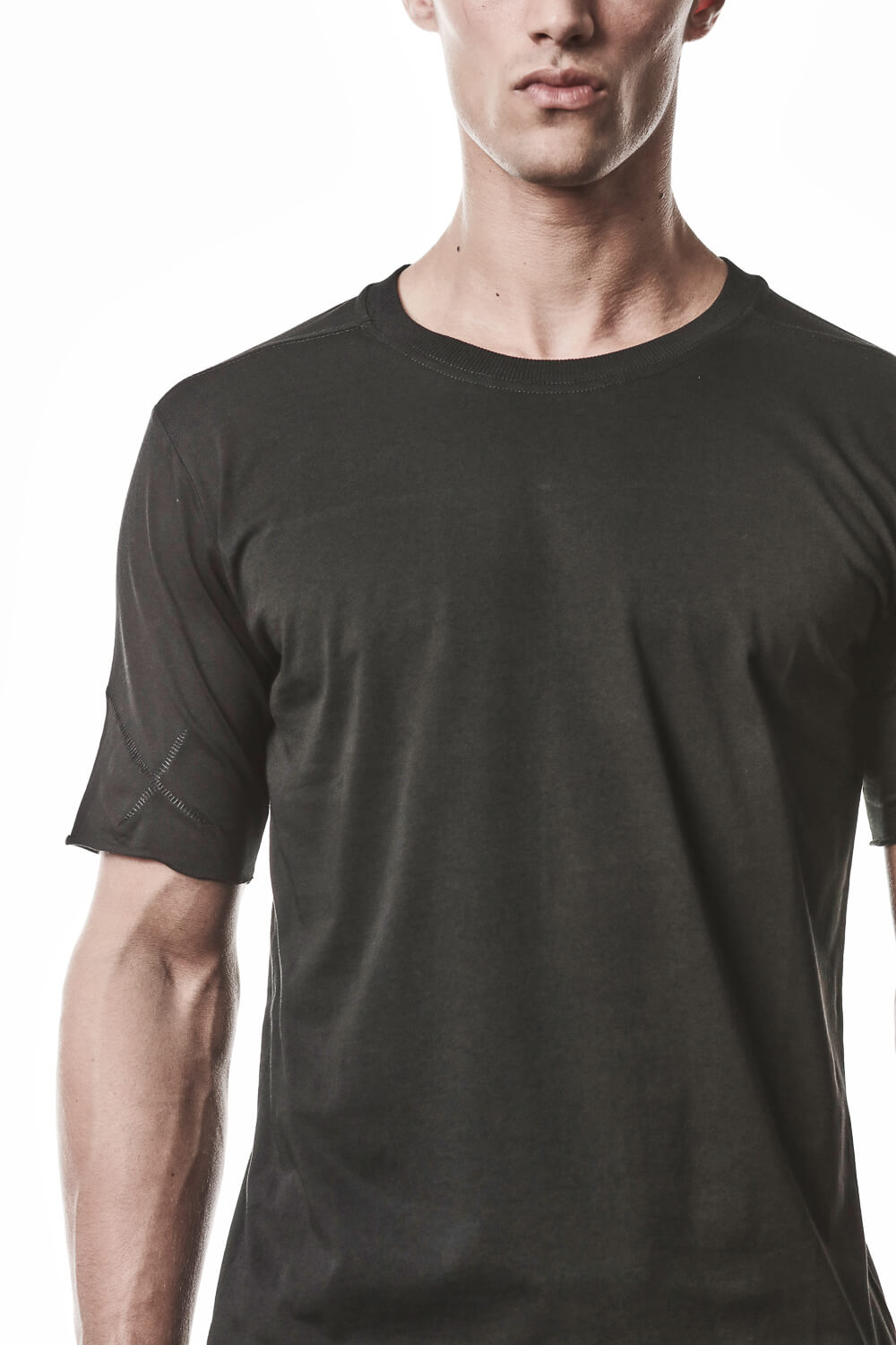 M TS 924 Raw Cut Hem T-Shirt Black