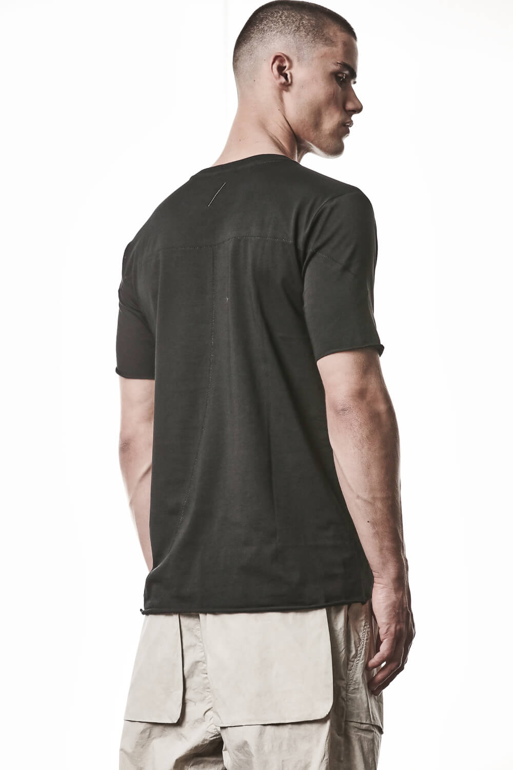 M TS 924 Raw Cut Hem T-Shirt Black