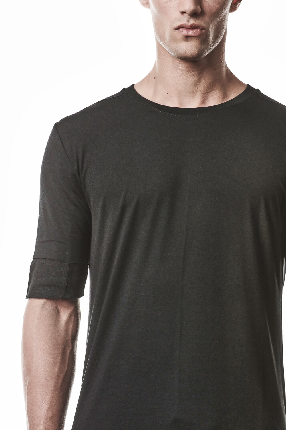 M TS 940 Raw Cut Hem Crew Neck T-Shirt Black