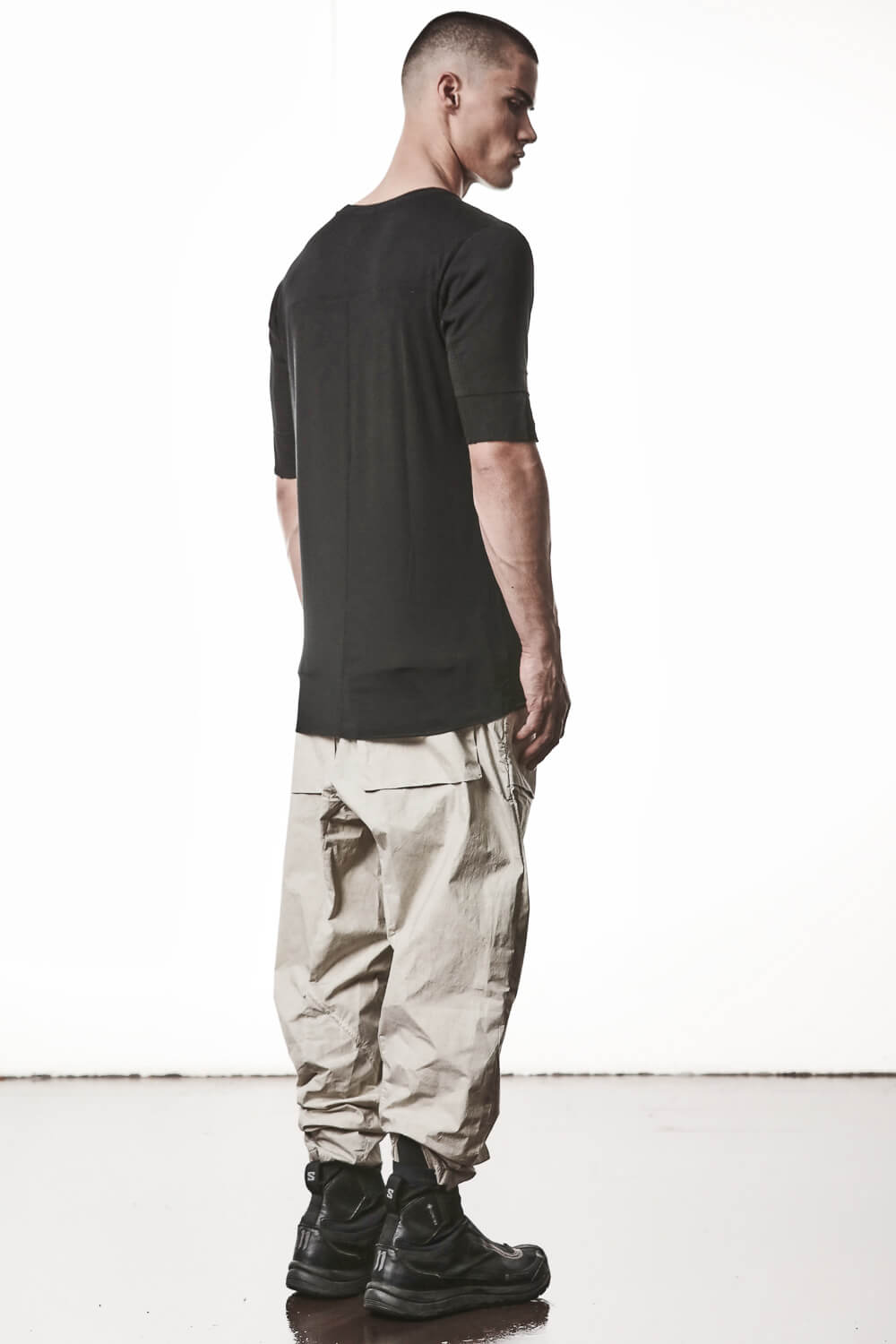 M TS 940 Raw Cut Hem Crew Neck T-Shirt Black