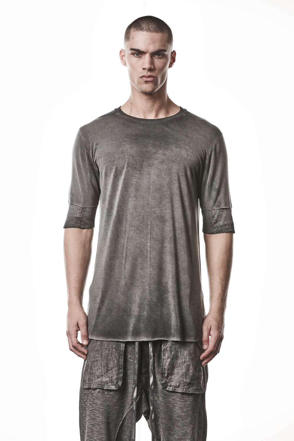 M TS 940 Raw Cut Hem Crew Neck T-Shirt Grey