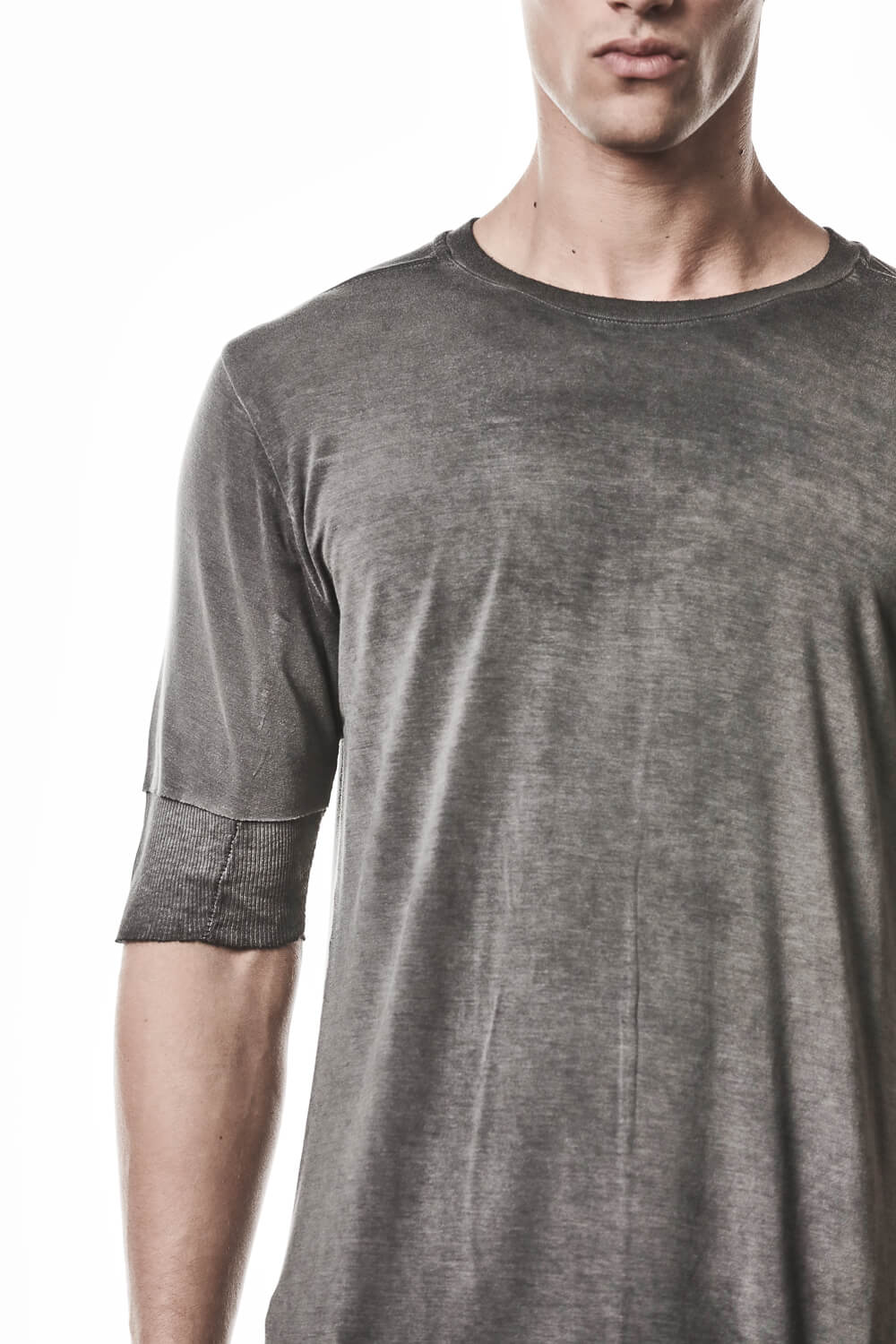 M TS 940 Raw Cut Hem Crew Neck T-Shirt Grey