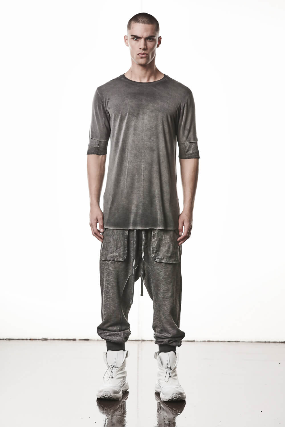 M TS 940 Raw Cut Hem Crew Neck T-Shirt Grey