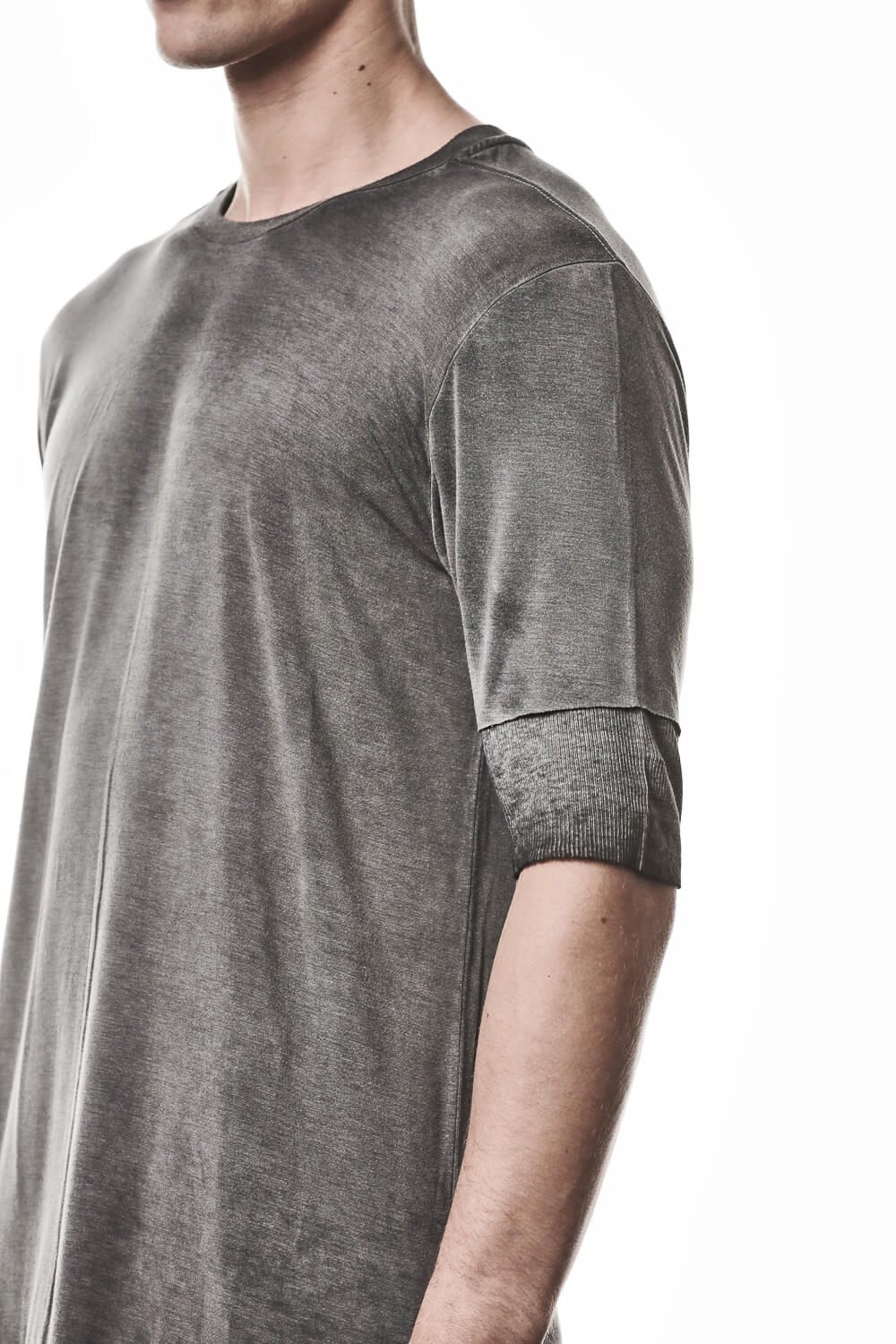M TS 940 Raw Cut Hem Crew Neck T-Shirt Grey