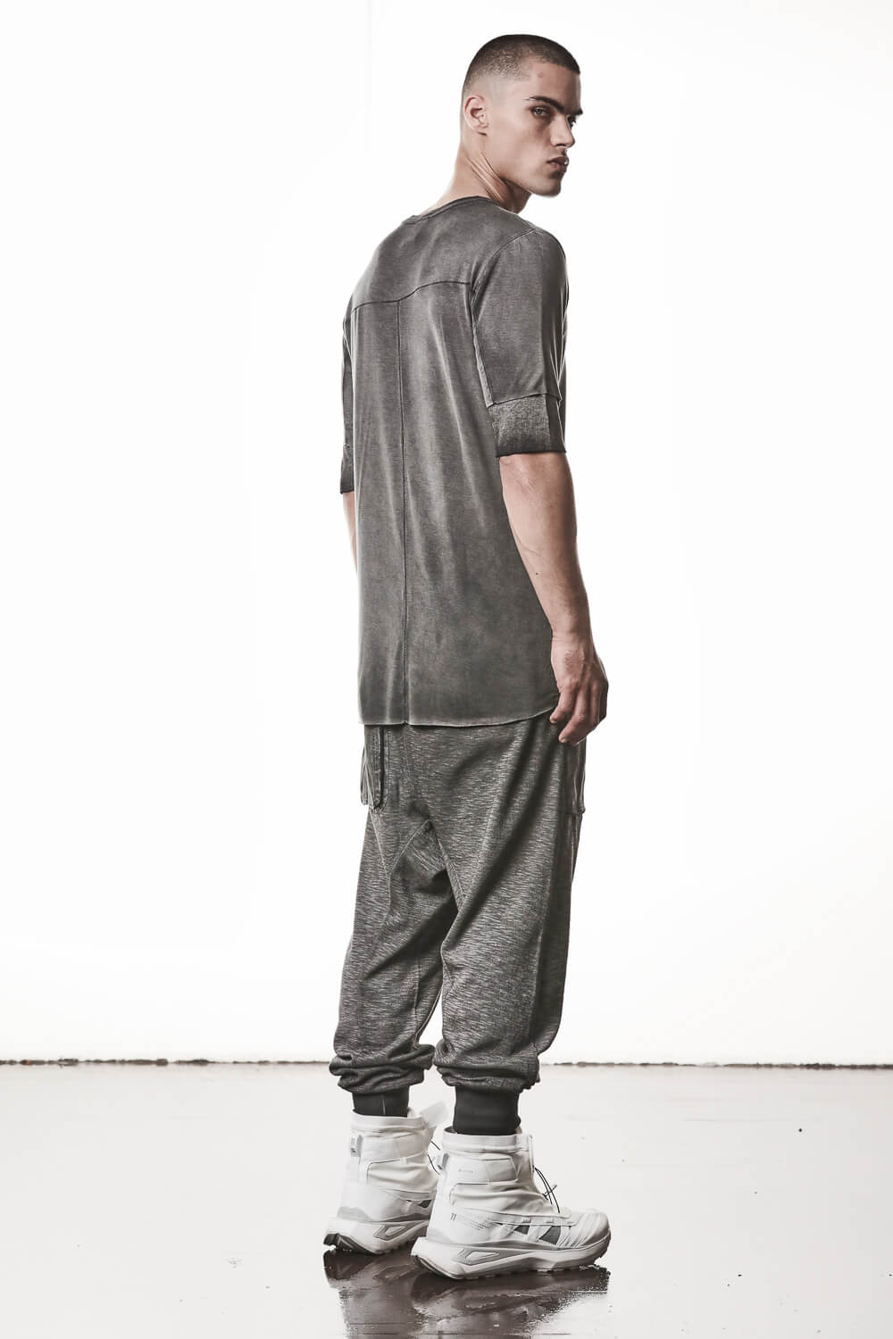 M TS 940 Raw Cut Hem Crew Neck T-Shirt Grey