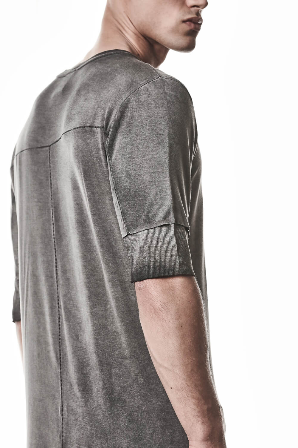 M TS 940 Raw Cut Hem Crew Neck T-Shirt Grey