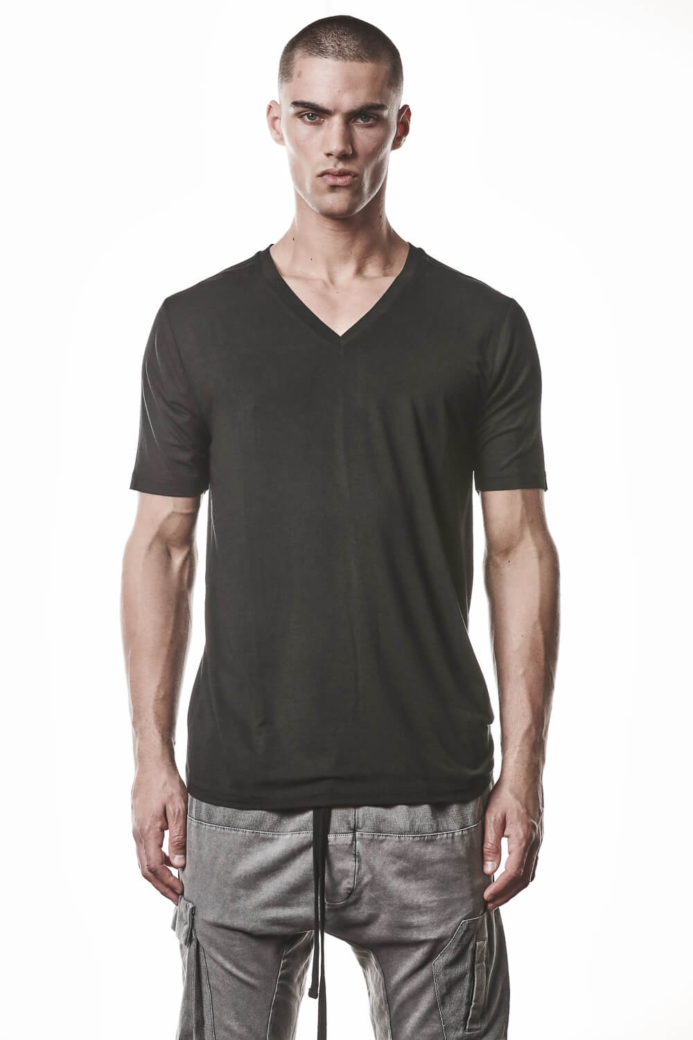 M TS 945 V-Neck T-Shirt Black