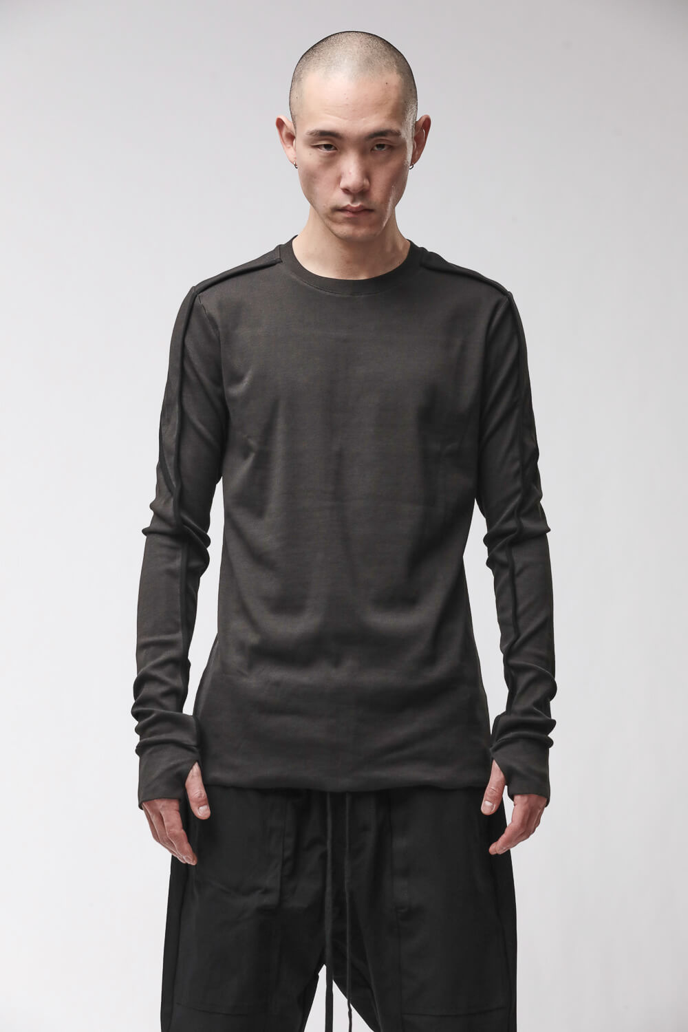 M TS 960 L/S Thumbhole Detail T-Shirt Dark Brown