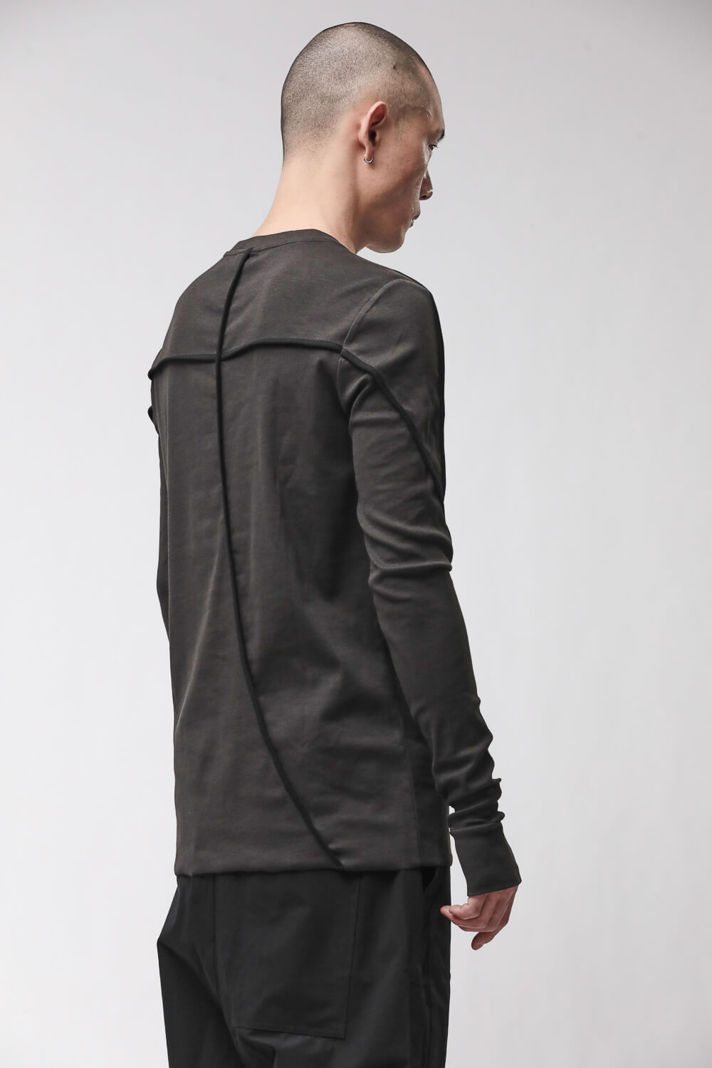 M TS 960 L/S Thumbhole Detail T-Shirt Dark Brown