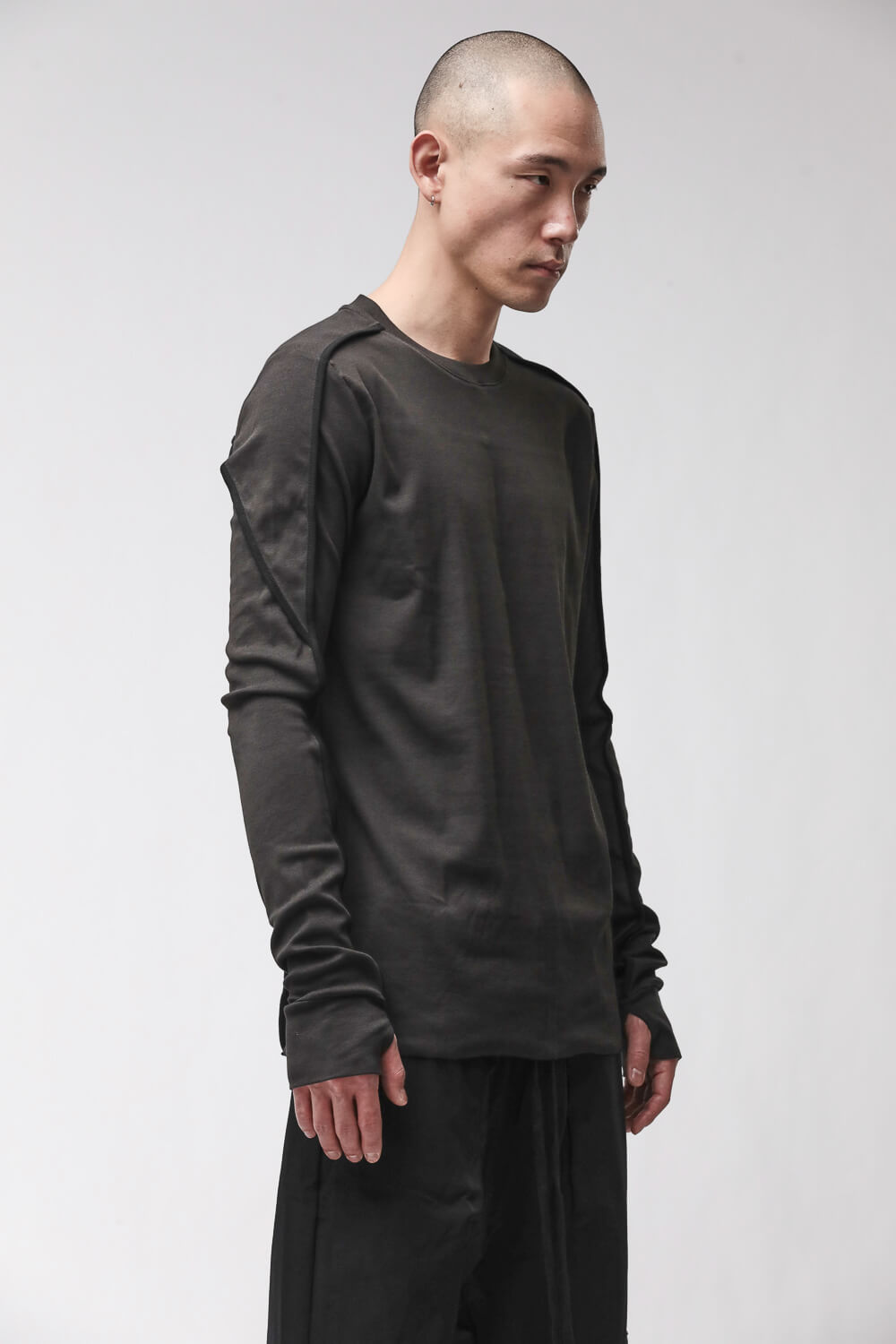 M TS 960 L/S Thumbhole Detail T-Shirt Dark Brown