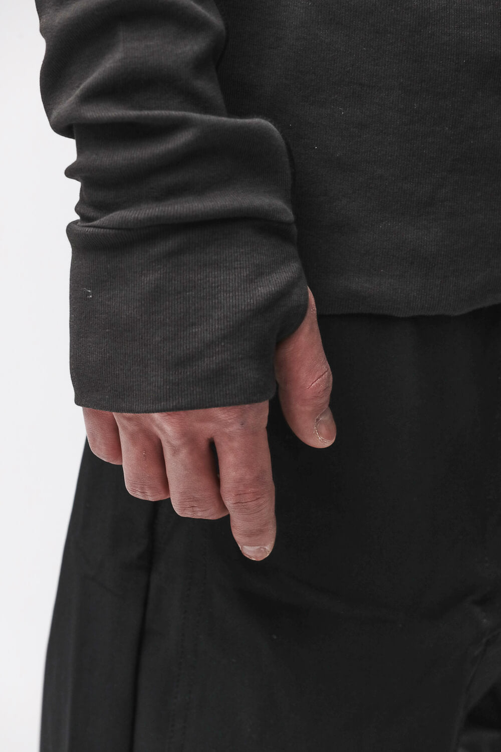 M TS 960 L/S Thumbhole Detail T-Shirt Dark Brown