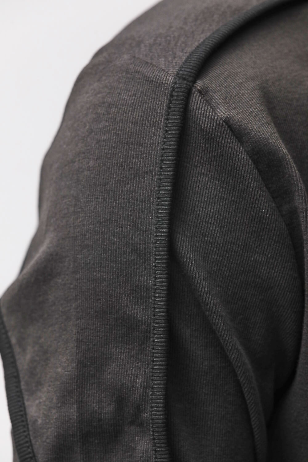 M TS 960 L/S Thumbhole Detail T-Shirt Dark Brown