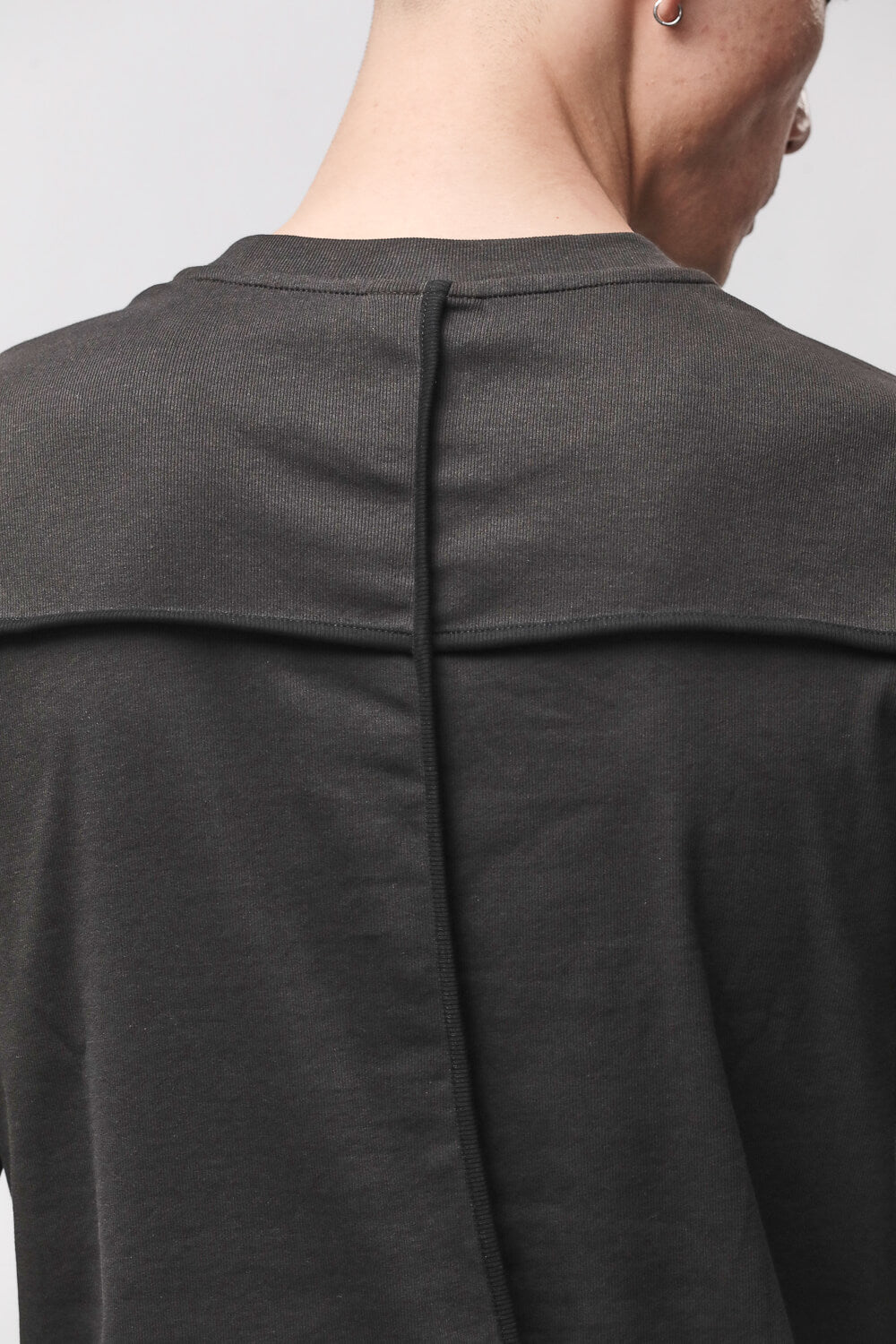 M TS 960 L/S Thumbhole Detail T-Shirt Dark Brown