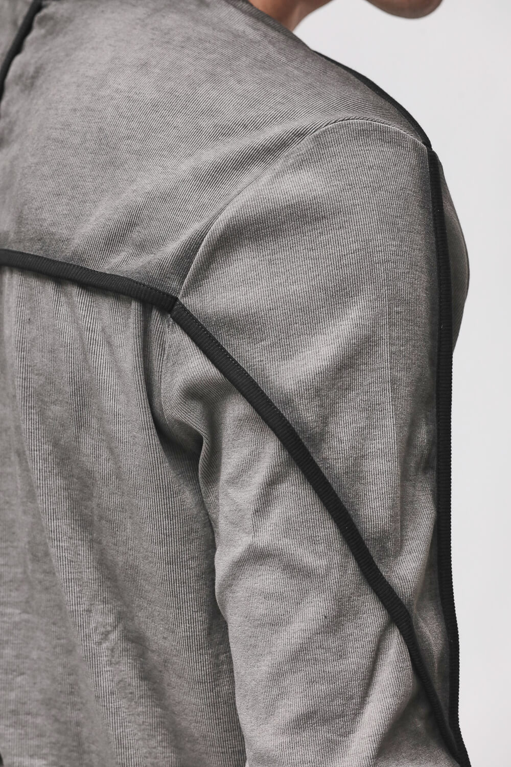 M TS 960 L/S Thumbhole Detail T-Shirt Grey