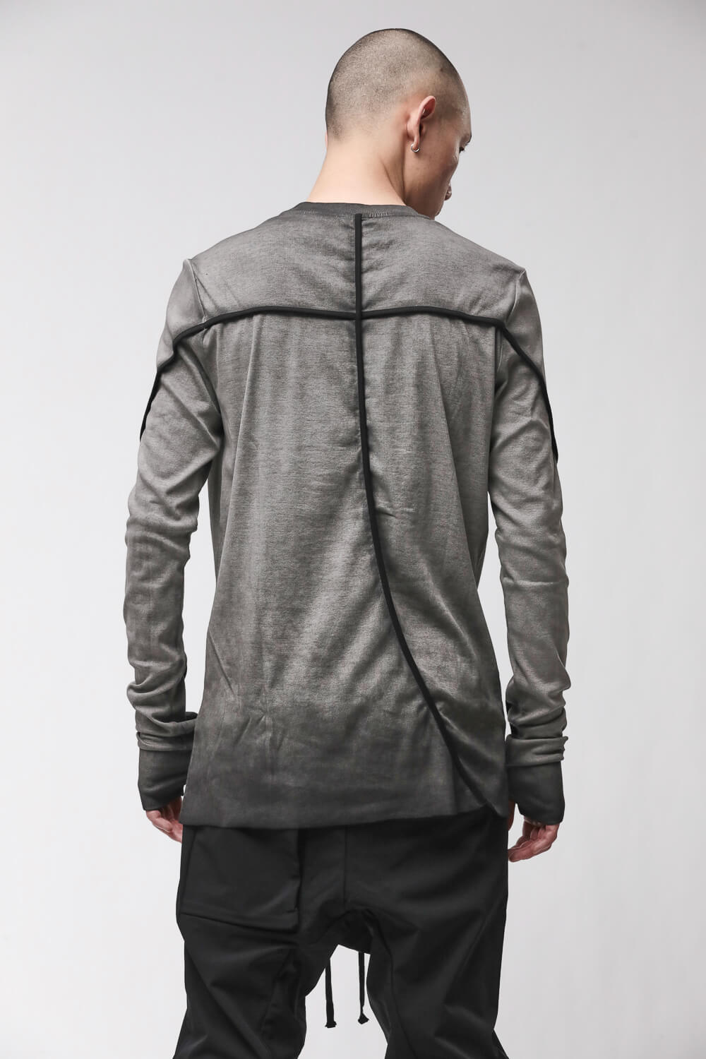 M TS 960 L/S Thumbhole Detail T-Shirt Grey