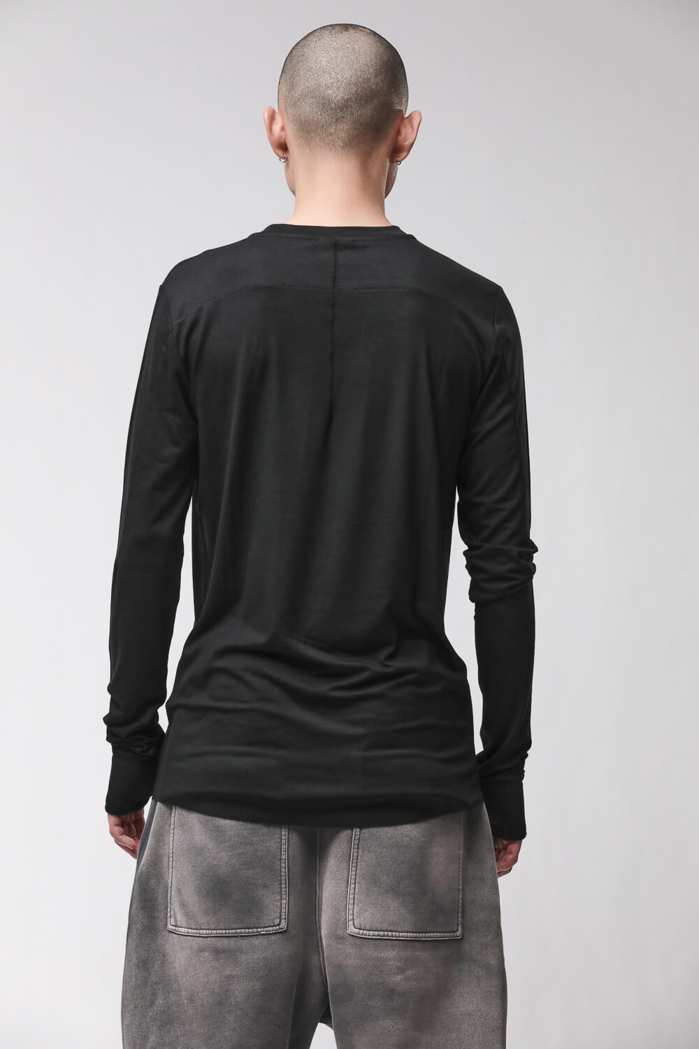 M TS 970 L/S Thumbhole Stitching Detail T-Shirt Black