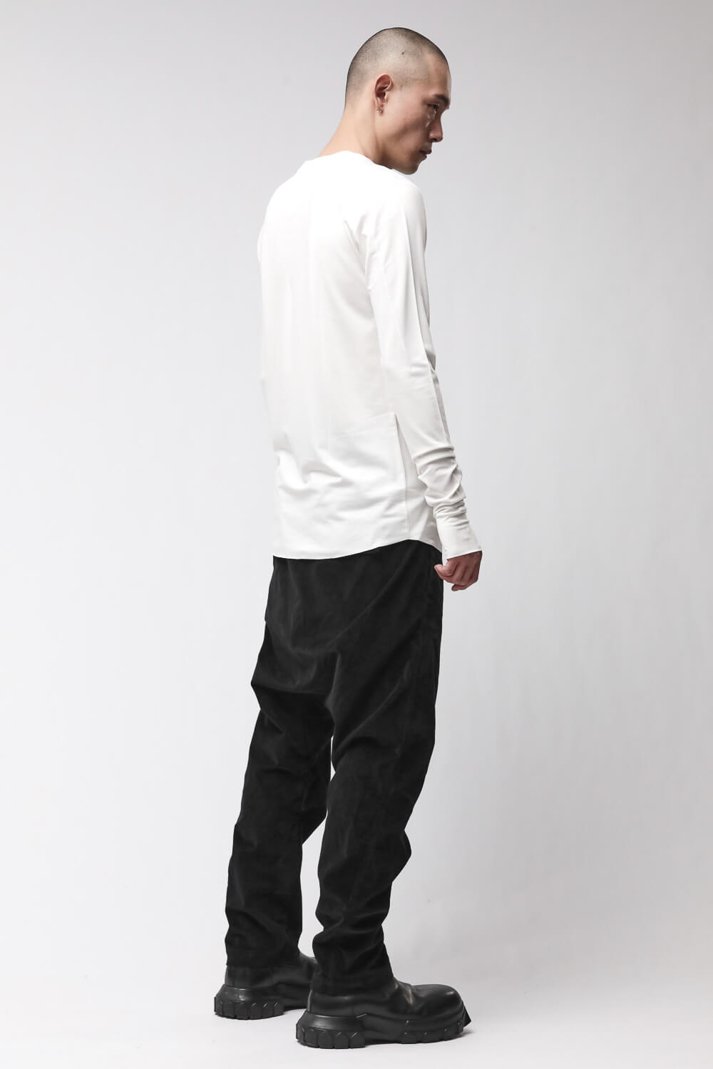 M TS 970 L/S Thumbhole Stitching Detail T-Shirt Off White