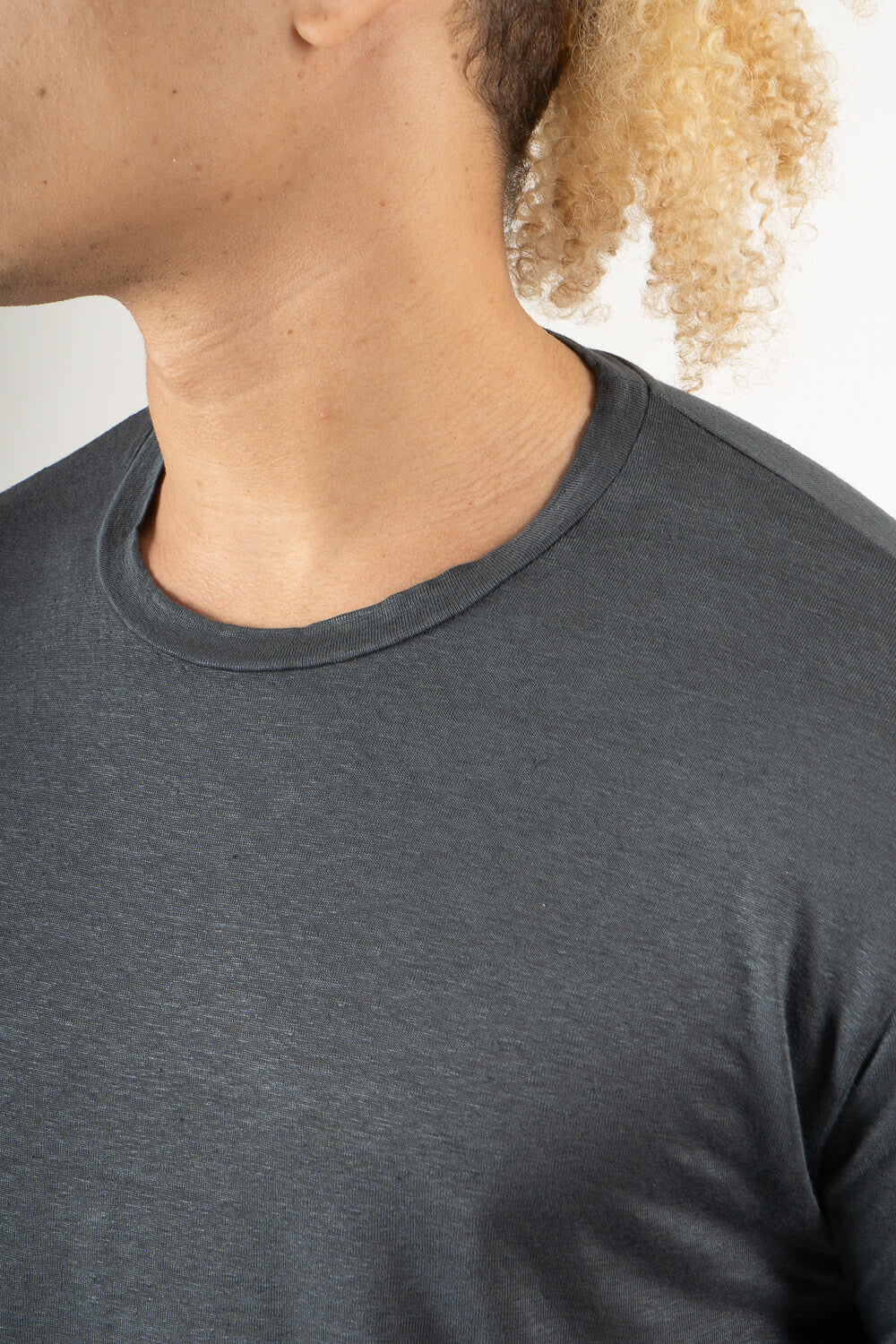 Mercerised Italian Linen Round Neck T-Shirt Dark Blue