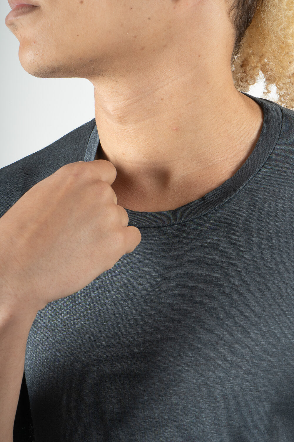 Mercerised Italian Linen Round Neck T-Shirt Dark Blue