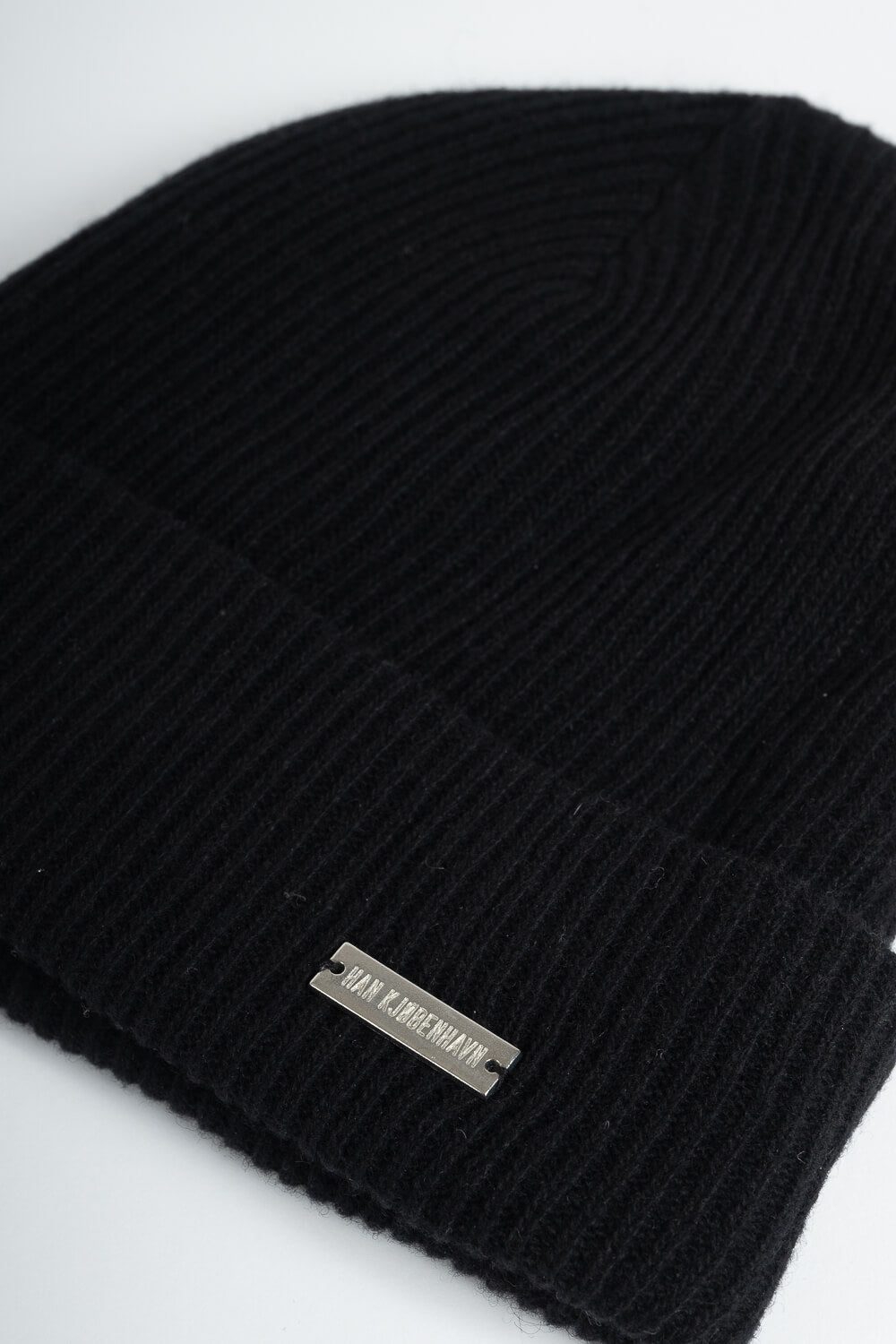Metal Logo Han Beanie Black