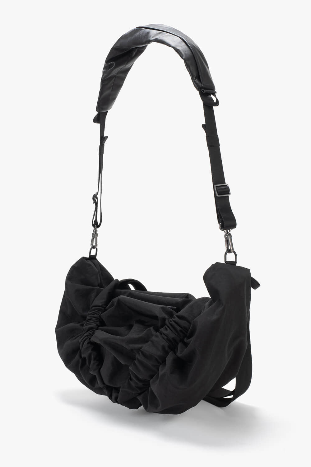 Minho Carbon Weekender Bag Black