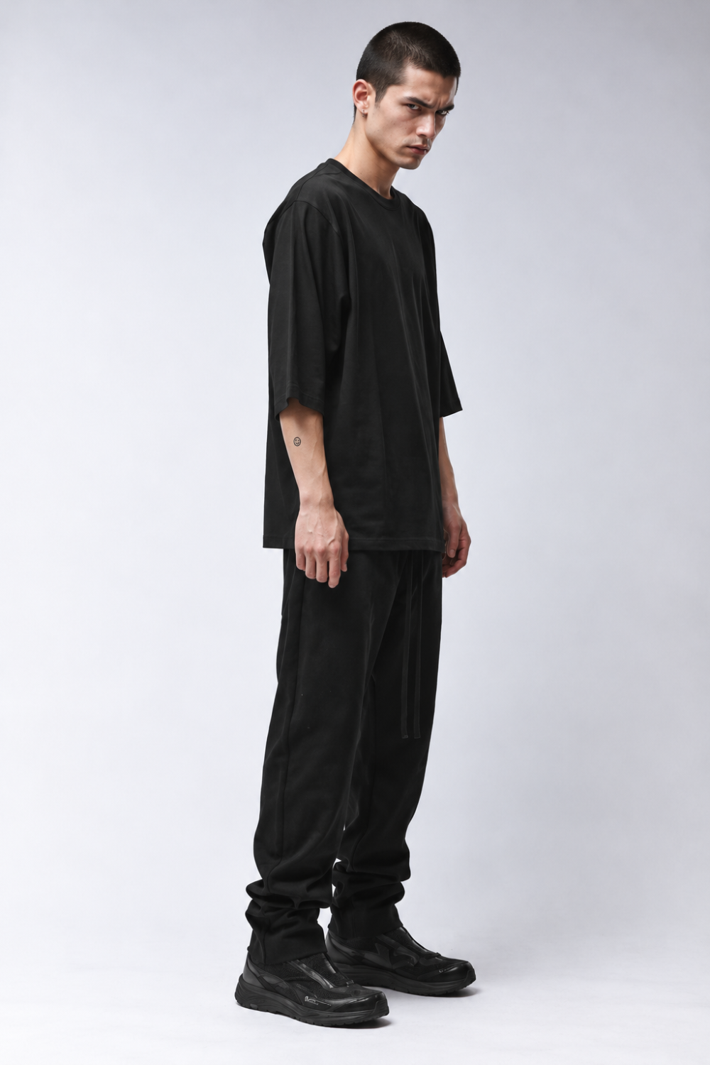 M TS 995 Cotton Blend 3/4 Sleeve T-Shirt W/ Back Print Black
