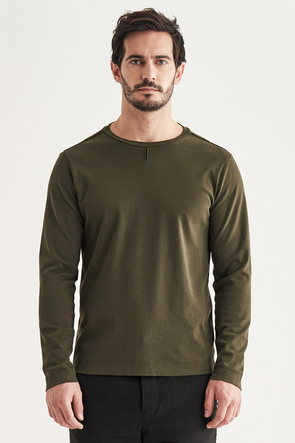 Buy the Transit Raw Cut Details Cotton T-Shirt in Khaki at Intro. Spend £50 for free UK delivery. Official stockists. We ship worldwide.