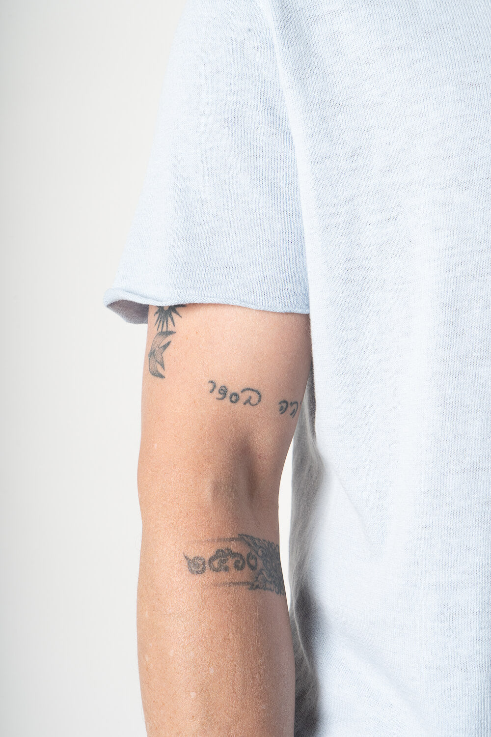 Raw Neck Linen/Cotton T-Shirt Blue