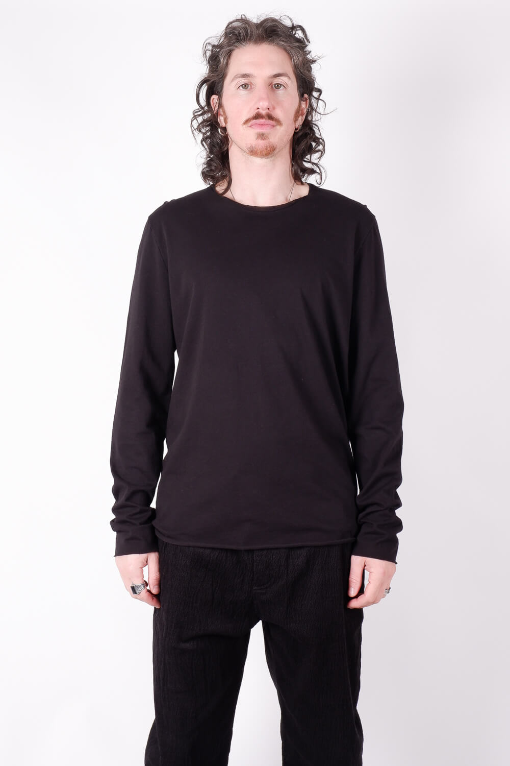 Raw Neck Relaxed Fit L/S T-Shirt Black