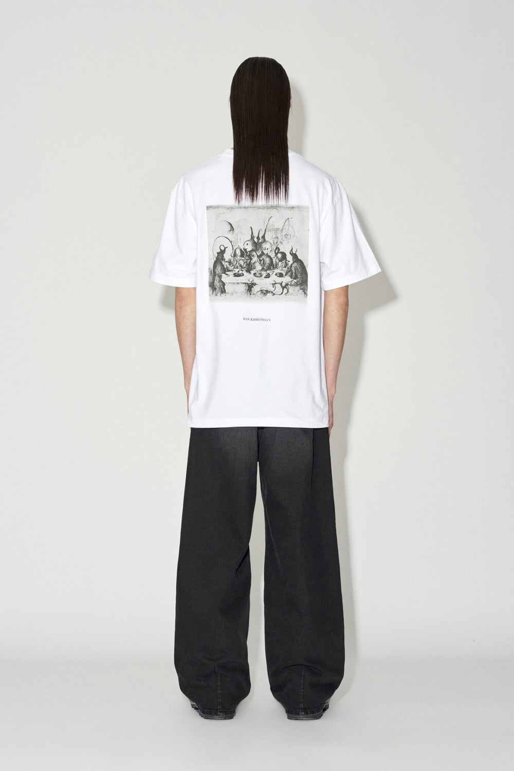 Buy the Han Kjobenhavn Supper Boxy T-Shirt in White at Intro. Spend £50 for free UK delivery. Official stockists. We ship worldwide.