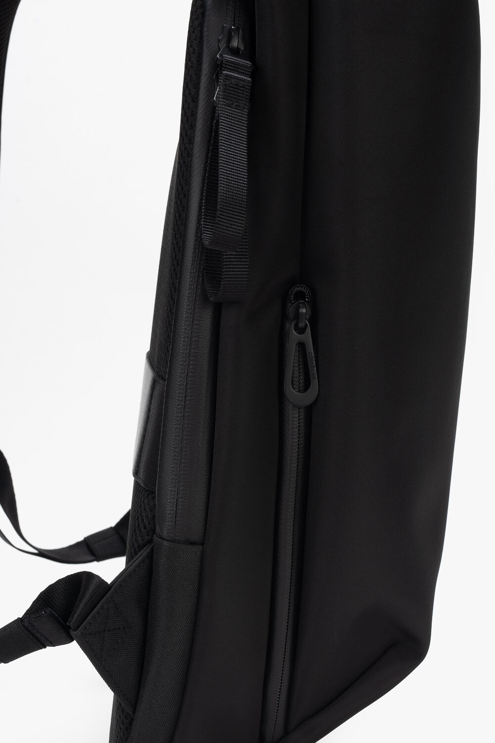 Saru Sleek Backpack Black