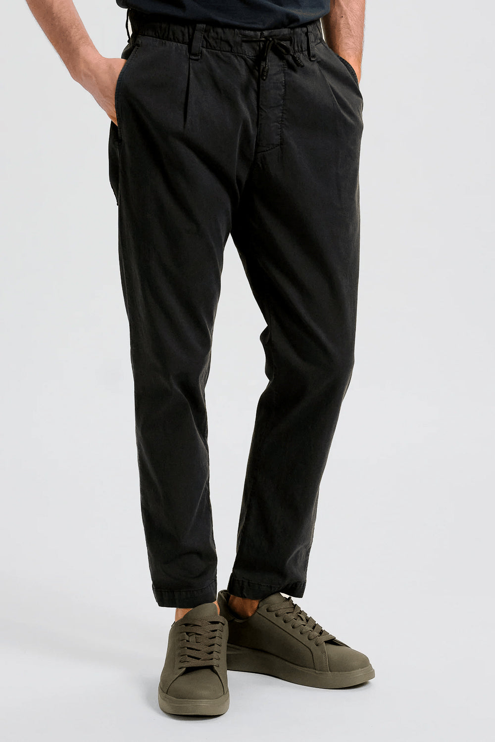 Stretch Cotton/Tencel Loose Fit Chino Trousers Black