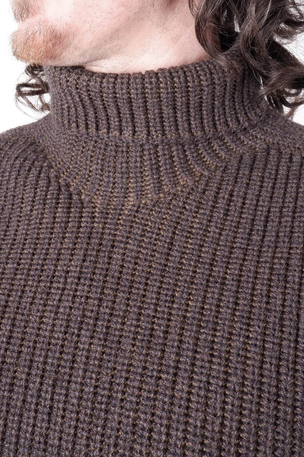 Virgin Wool Heavy Roll Neck Brown